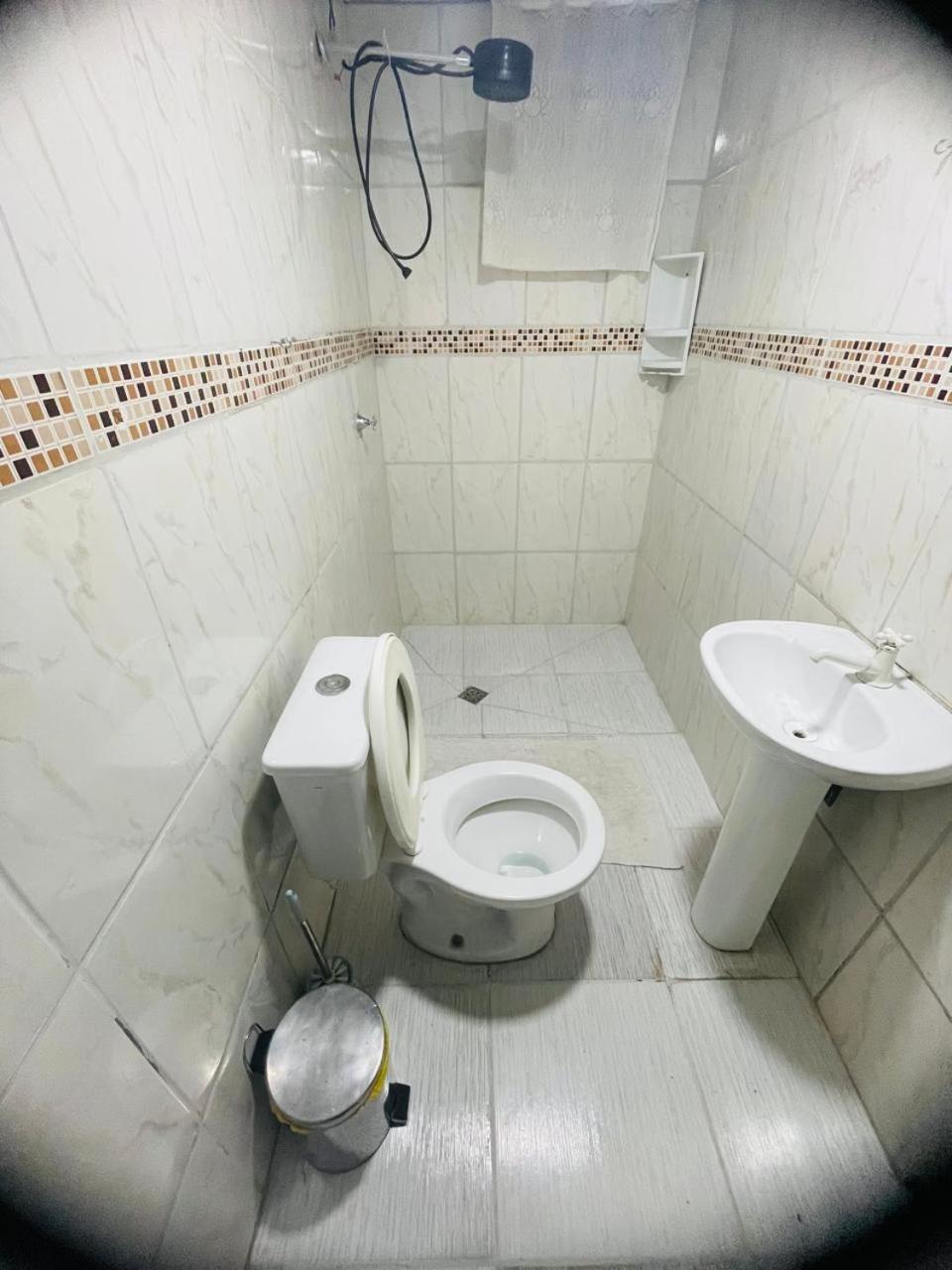 Casa Fundos Eco City 03 Simples E Confortavel Com 2 Quartos E Garagem กูรีตีบา ภายนอก รูปภาพ